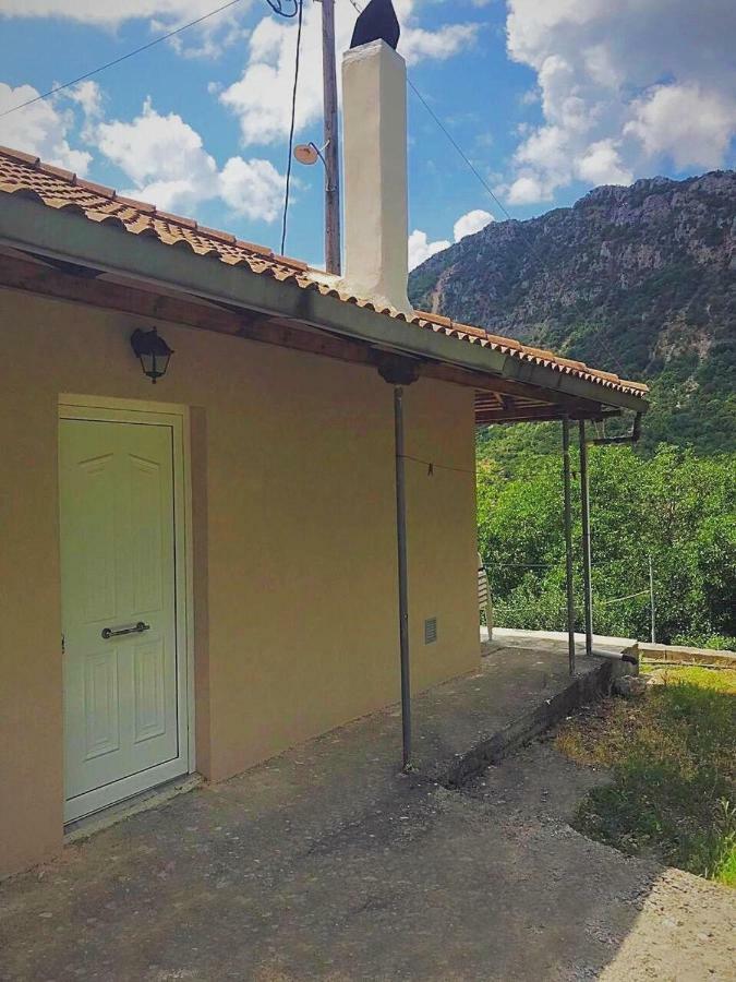 Thanasis House Dimitsana Bagian luar foto